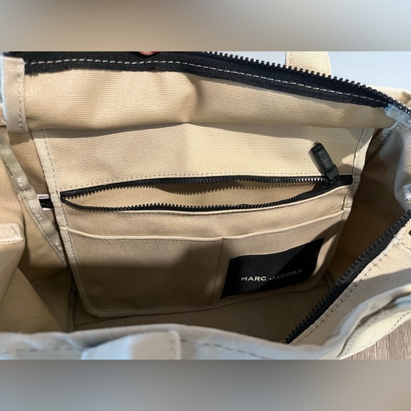 Marc Jacobs Medium Tote Bag Beige - Picture 10 of 11